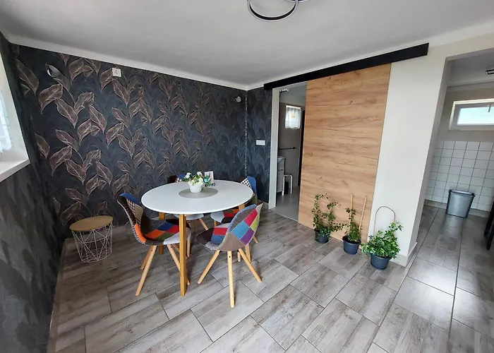 別荘 Laurus Vendeghaz *